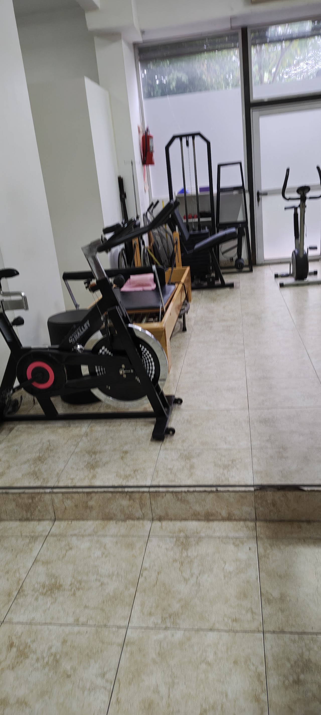 Sala de tratamiento y equipamiento de MEDICIK